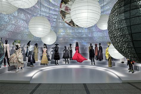 dior tokyo exhibition.